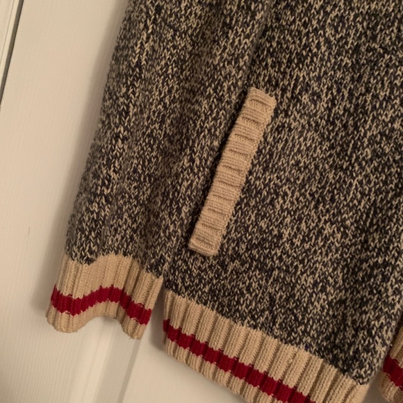 Roots - Picture 2 of 4